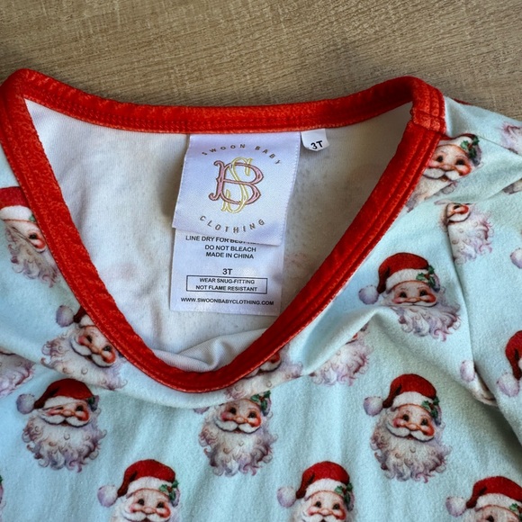 Santa Print Kids Pajamas - Red and White - Picture 4 of 4